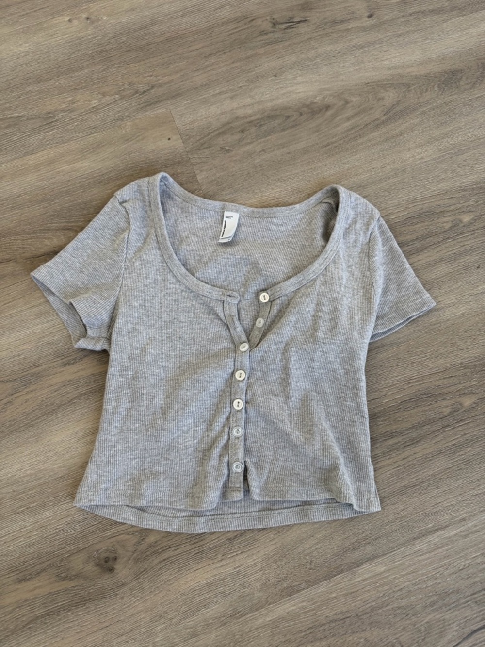 American Apparel Light Gray Ribbed Button Crop Top